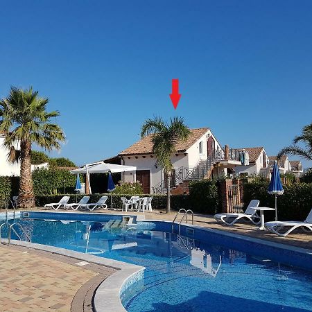Mansarda Con Vista Piscina Βίλα Campofelice Di Roccella Εξωτερικό φωτογραφία
