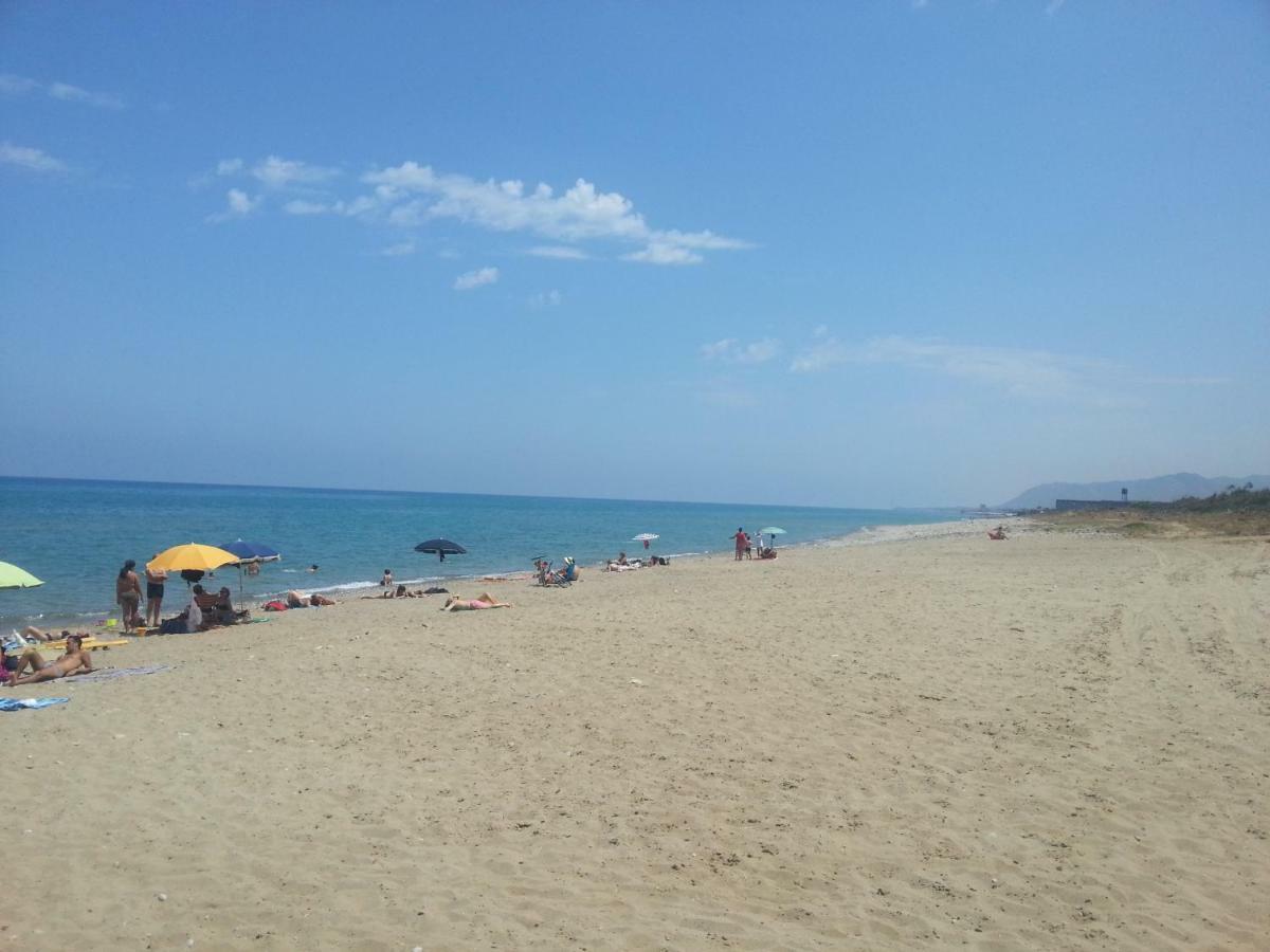 Mansarda Con Vista Piscina Βίλα Campofelice Di Roccella Εξωτερικό φωτογραφία