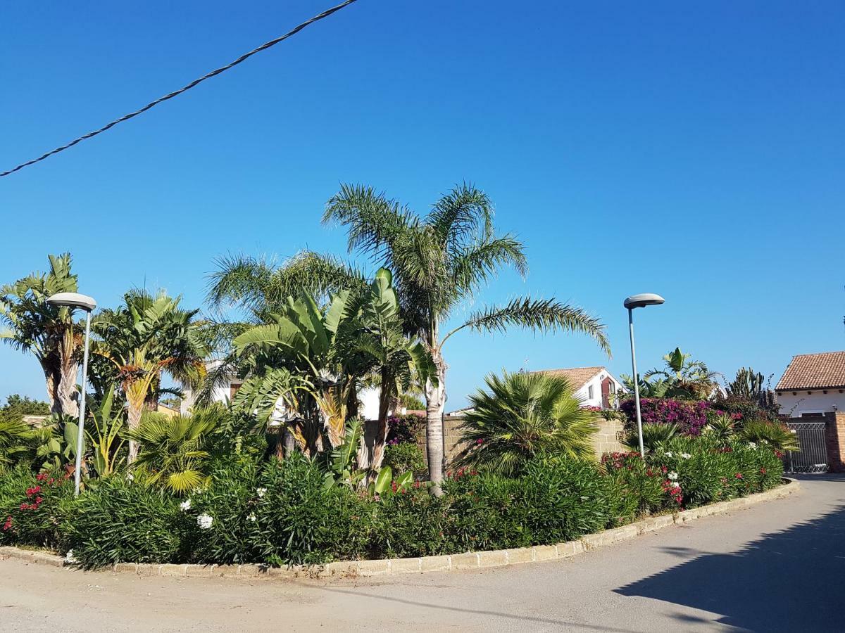 Mansarda Con Vista Piscina Βίλα Campofelice Di Roccella Εξωτερικό φωτογραφία