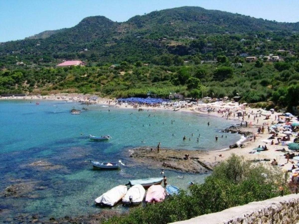 Mansarda Con Vista Piscina Βίλα Campofelice Di Roccella Εξωτερικό φωτογραφία